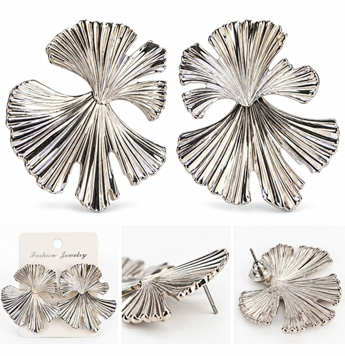 Silver tone flower stud - silver,