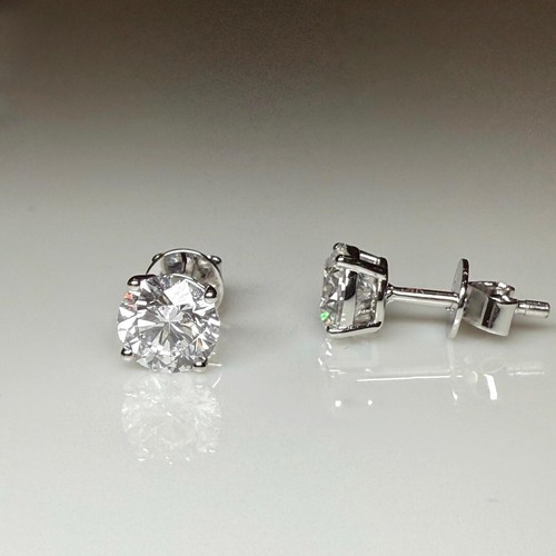 00ct round cut - 3.00ct, natural