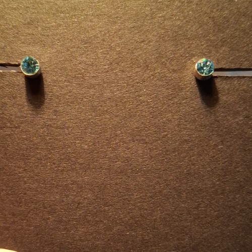 Blue crystal bezel - crystal, stud