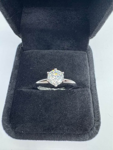 Moissanite stud ring vvs1 2ct - moissanite,