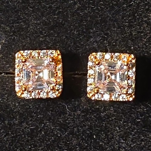 Gold plated square - gold,