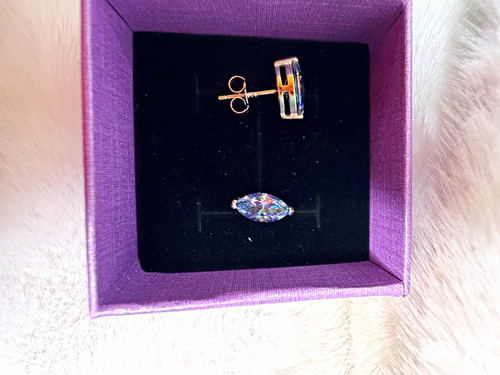 Marquise blue moissanite - blue, prong