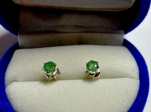 Stunning natural green emerald - natural,